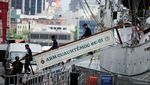 Kapal AL Meksiko yang Tabrak Jembatan Brooklyn Berlabuh di New York