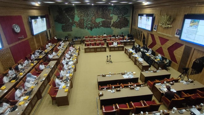 Kemensos rapat bersama Komisi X DPR RI