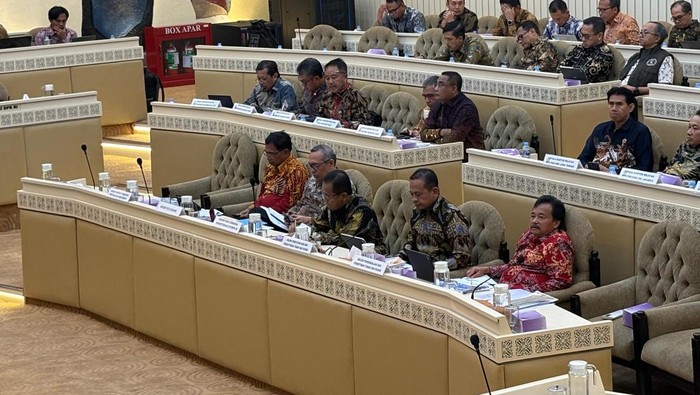 Kementerian ATR/BPN rapat di DPR