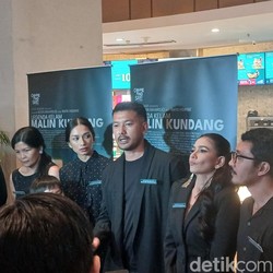 Blak-blakan Rio Dewanto Jelaskan Cara Akting di Scene Adegan Dewasa