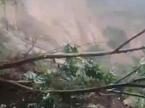 Longsor Besar di Trenggalek Timpa 10 Rumah, 6 Warga Hilang