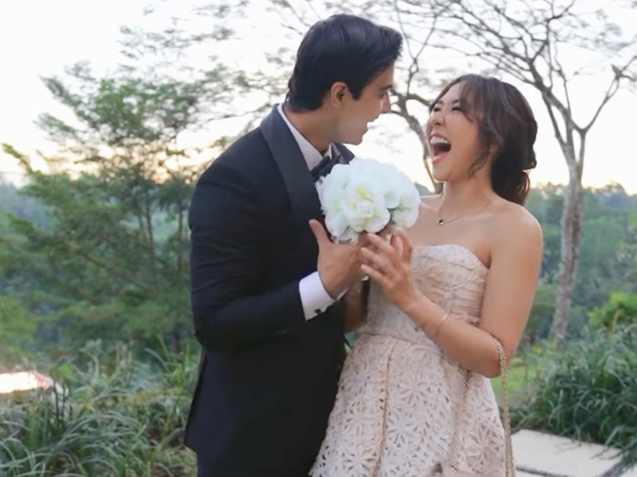 Pasangan penerima bunga pengantin Luna Maya dan Maxime Bouttier.