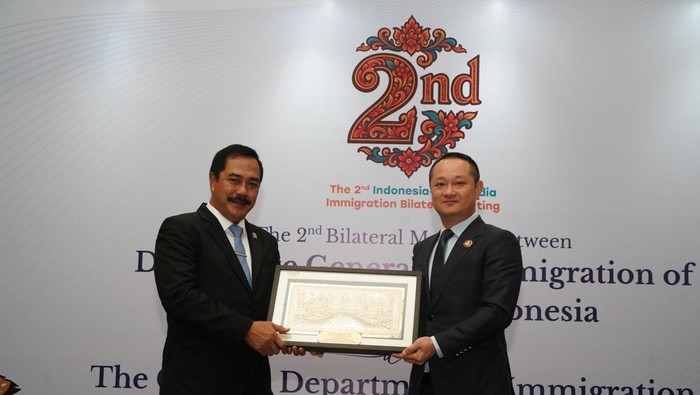 Menteri Imigrasi dan Permasyarakatan (Menteri Imipas) Agus Andrianto menggelar pertemuan dengan Direktur Jenderal Imigrasi Kamboja, Sok Veasna. (dok. ist)