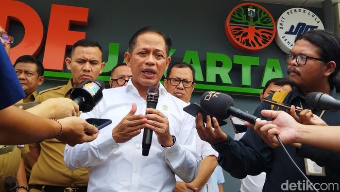 Menteri Lingkungan Hidup (LH), Hanif Faisol Nurofiq (Kurniawan F/detikcom)