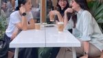Ersa Mayori Doyan Ngopi dan Ngemil Jajanan SD
