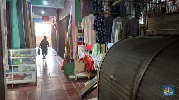 Pantauan Kondisi Pertokoan Kranji Bekasi Jawa Barat pada Senin (19/5/2025). (CNBC Indonesia/Chandra Dwi)