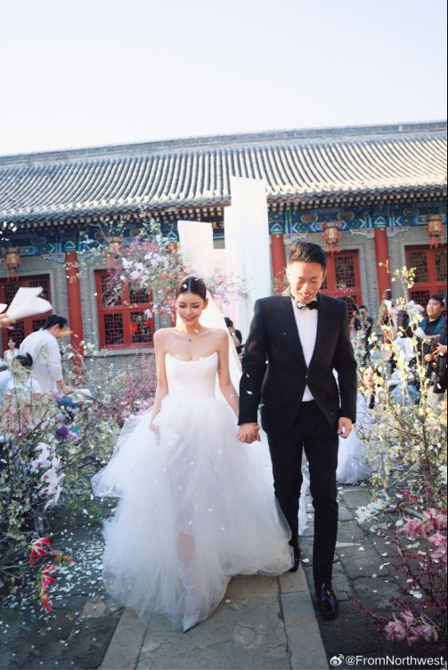 Pernikahan Wang Xiaofei dan Mandy Ma