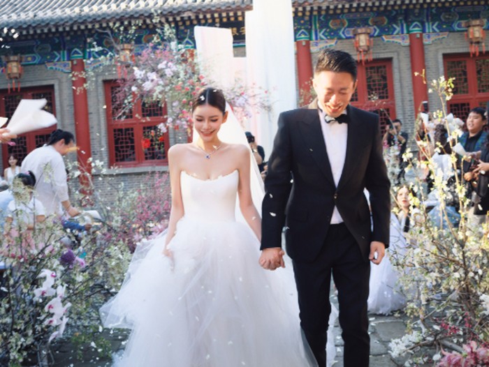 Pernikahan Wang Xiaofei dan Mandy Ma
