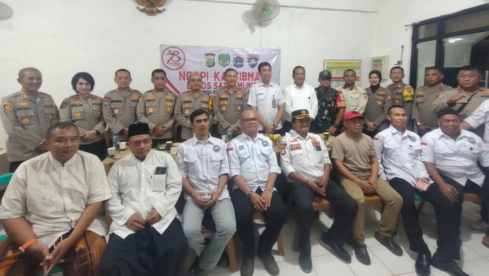 Polda Metro Jaya menggelar Ngopi Kamtibmas untuk membangun komunikasi yang baik dengan warga.