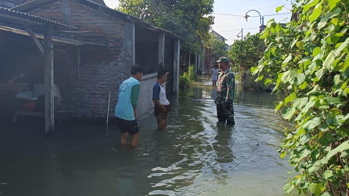 Ratusan rumah terendam banjir di Kecamatan Bonang, Senin (19/5/2025).