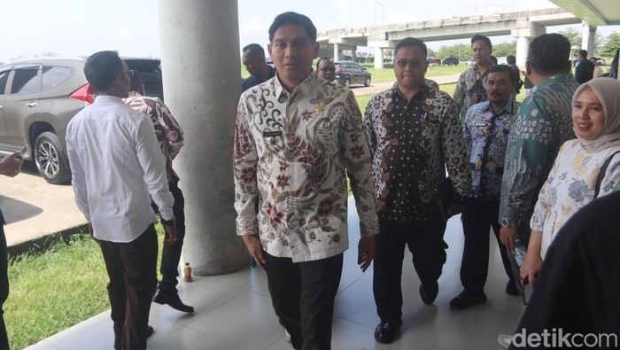 Sejumlah kepala daerah mulai tiba di lokasi acara detikcom Regional Summit, BIJB, Kabupaten Majalengka.