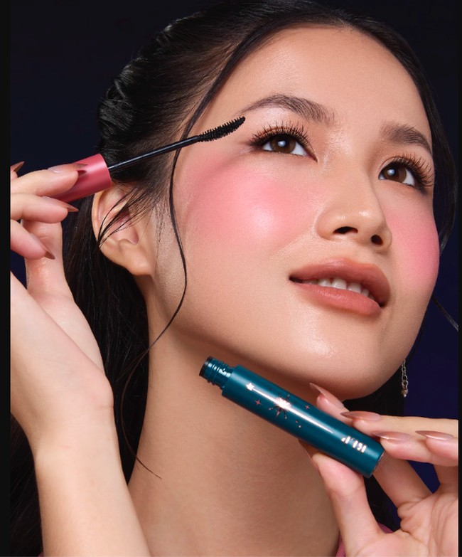 Urutan Make up yang Benar Agar Tahan Lama untuk Kulit Berminyak Urutan Make up yang Benar Agar Tahan Lama untuk Kulit Berminyak