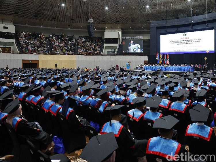 896 Wisudawan Universitas Pancasila Didorong Siap Bersaing di Era Global