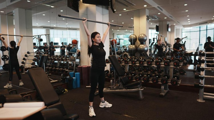 Bertandang ke Pelatnas Timnas Esports RI, Pakai Fasilitas Hotel Bintang 5 Timnas Esports Indonesia tengah menjalani pemusatan latihan national (Pelatnas), untuk persiapan SEA Games 2025 di Thailand. Yuk intip kegiatannya di lokasi.