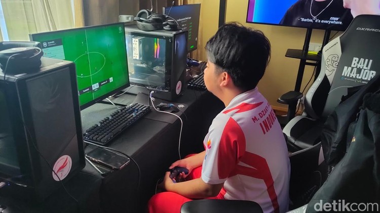 Timnas Esports Indonesia tengah menjalani pemusatan latihan national (Pelatnas), untuk persiapan SEA Games 2025 di Thailand. Yuk intip kegiatannya di lokasi.