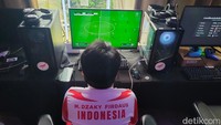 Timnas Esports Indonesia tengah menjalani pemusatan latihan national (Pelatnas), untuk persiapan SEA Games 2025 di Thailand. Yuk intip kegiatannya di lokasi.