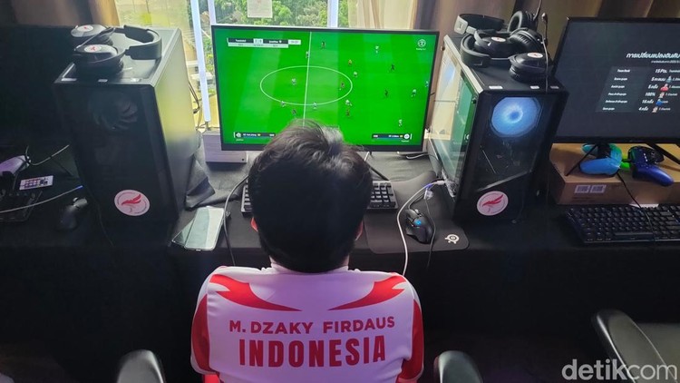 Timnas Esports Indonesia tengah menjalani pemusatan latihan national (Pelatnas), untuk persiapan SEA Games 2025 di Thailand. Yuk intip kegiatannya di lokasi.