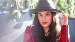 Potret Chelsea Islan Ngopi dan Ngeteh Cantik di Kafe