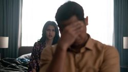 Adegan Arya Saloka Tergoda Mahasiswi, Davina Karamoy Memainkan Api