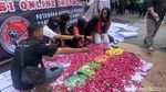Potret Demo Driver Ojol di Semarang dan Solo
