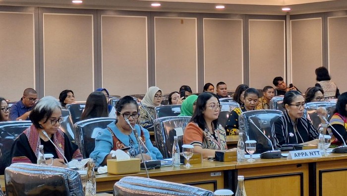 Forum Perempuan Diaspora (FPD) Nusa Tenggara Timur (NTT) mengadu ke Komisi XIII DPR terkait maraknya kasus kejahatan seksual di wilayahnya, (20/5/2025).