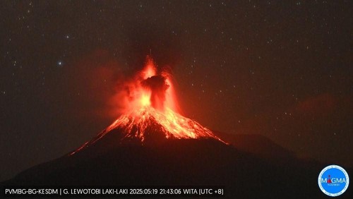 Gunung Lewotobi Laki-laki di Flores Timur meletus lima (5) kali pada Senin (19/5/2025) sekitar pukul 18.00 hingga 24.00 Wita. (PVMBG)