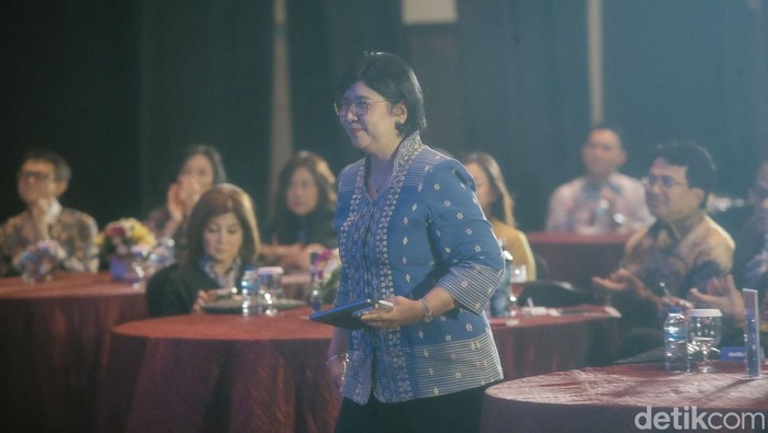 Deputi Gubernur Senior BI Destry Damayanti menjadi salah satu narasumber dalam Outlook Ekonomi DPR yang berlangsung di Auditorium Menara Bank Mega, Jakarta Selatan, Selasa (20/5/2025).