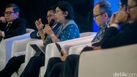  Tapi perkembangan sejak April, Mei saat ini itu ternyata rupiah itu sudah mengalami penguatan. Memang kita sempat agak melemah dalam pada saat kita liburan panjang kemarin. Dan pada saat itu terjadi gejolak di global sehingga kami cukup kena hit pada saat itu, terang Destry dalam acara.  