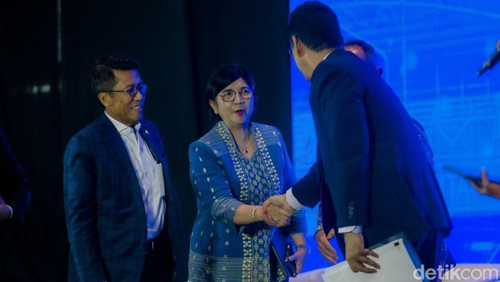 Deputi Gubernur Senior BI Destry Damayanti menjadi salah satu narasumber dalam Outlook Ekonomi DPR yang berlangsung di Auditorium Menara Bank Mega, Jakarta Selatan, Selasa (20/5/2025).