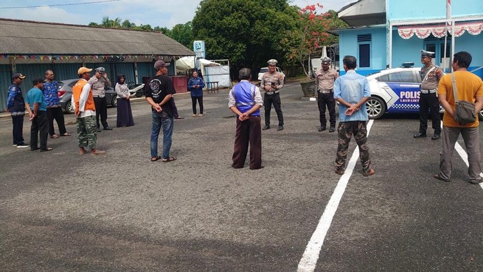 Jukir di Pangkalpinang pada saat dikumpulkan.