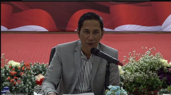 Juru Bicara Komisi Yudisial, Mukti Fajar Nur Dewata