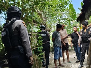 Geger Aksi Juru Kunci Pesta Narkoba di Makam Raja Pamekasan
