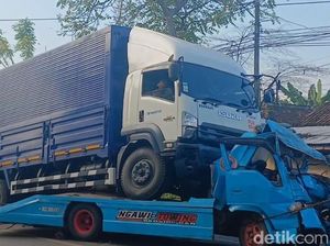 Truk Box Tabrak 2 Kendaraan di Jalur Pantura Probolinggo, 1 Tewas