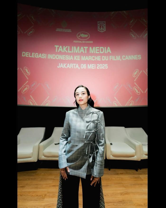 Liburannya Chelsea Islan