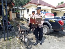 Apesnya Maling Kotak Amal Dapat Rp 1 Juta tapi Motor Hangus Dibakar Massa