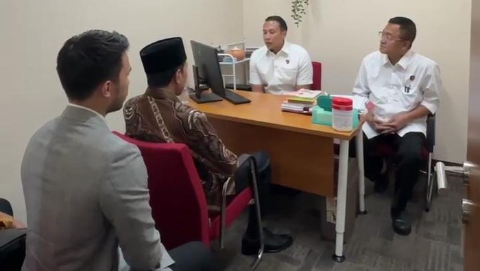 Momen Jokowi beri keterangan di Bareskrim. (Dok. ist)