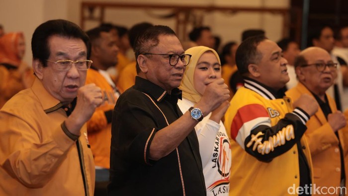 Laskar Muda Hanura (LASMURA) menggelar  Musyawarah Nasional Luar Biasa (Munaslub) dengan agenda tunggal yaitu  memilih ketua Umum Lasmura yang baru. Acara berlangsung di Jakarta pada selasa 20 Mei 2025 dan dibuka langsung oleh Ketua Umum Partai Hanura Oesman Sapta.