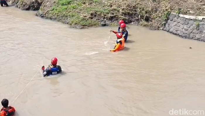 Pencarian balita hilang di Pasuruan