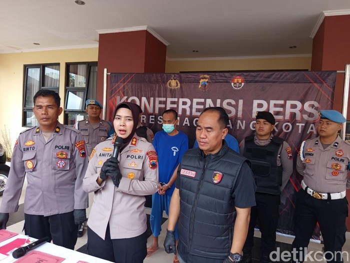Pencuri motor dihadirkan dalam konferensi pers di Polres Magelang Kota, Selasa (20/5/2025).