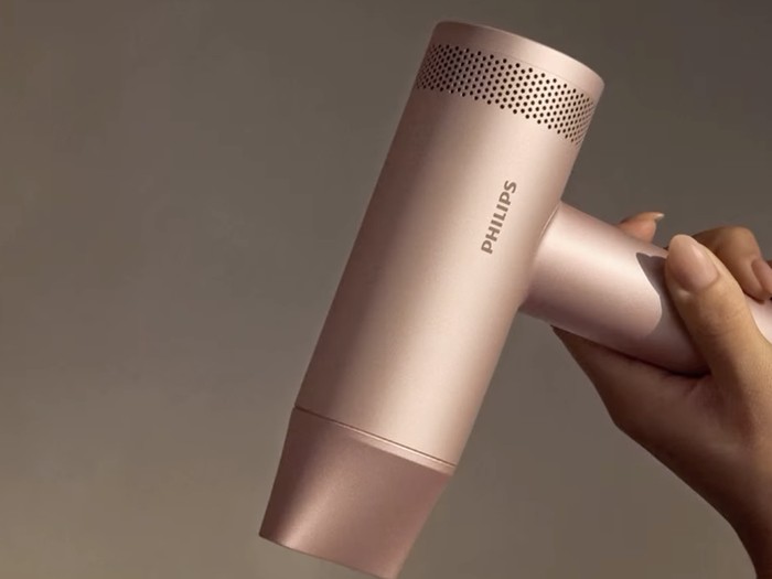 Philips BLDC Dryer S8000