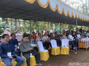 Puluhan Delegasi ASEAN-China-UNDP Kunjungi Hutan Desa Wanagiri