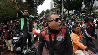 Aksi ini diikuti ratusan pengemudi dari berbagai wilayah Jabodetabek.  