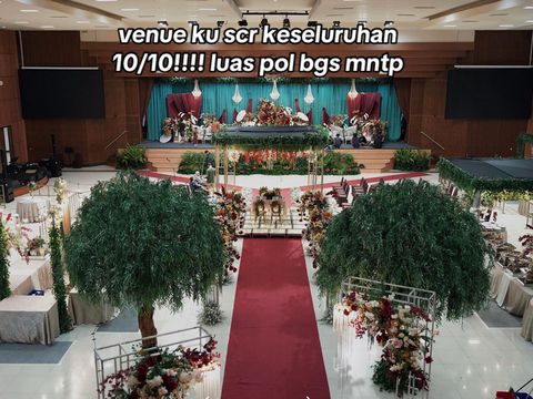 Pengantin ini menyediakan souvenir sayuran untuk tamu undangan di acara pernikahannya. Postingan tersebut langsung viral di TikTok