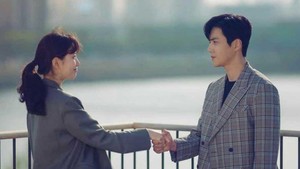 Start-Up jadi momentum besar buat karier Kim Seon Ho setelah memerankan Han Ji Pyeong yang naksir Dal Mi yang diperankan Suzy. (Foto: dok. tvN)
