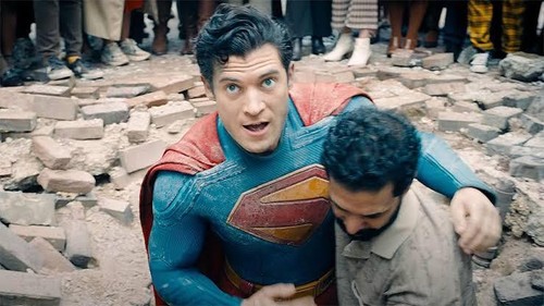 Cuplikan adegan dalam film Superman.