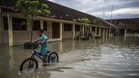 Menurut laporan Badan Penanggulangan Bencana Daerah (BPBD) Kabupaten Demak, tanggul Sungai Tuntang jebol sepanjang 13 meter di Desa Karangrejo dan 4 meter di Desa Kembangan.