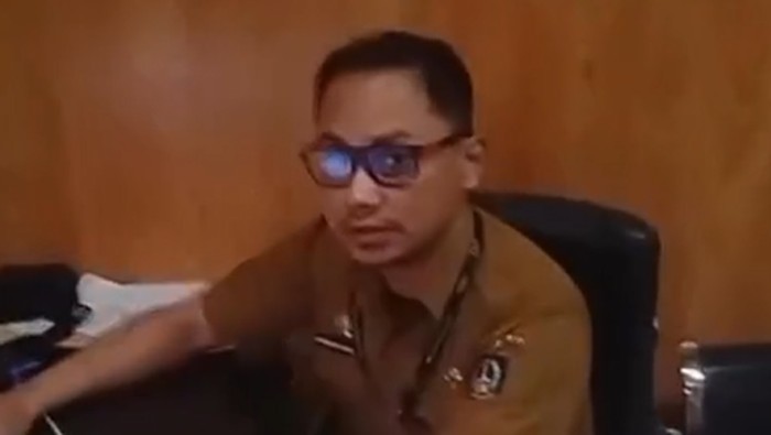 Viral petugas RS Haji Makassar larang warga sakit jika tidak punya biaya.
