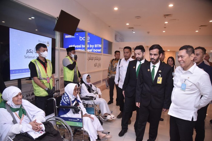 Bersama Pimpinan dan Anggota Komisi XIII, Wakil Ketua DPR RI Adies Kadir Tinjau Pelaksanaan Makkah Route.