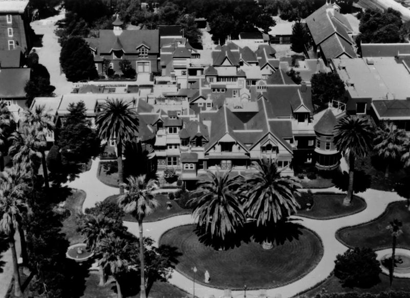 Winchester Mystery House