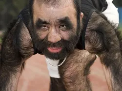 10 Orang dengan Tubuh yang Luar Biasa Unik